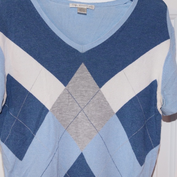 Cute Top - Picture 2 of 6